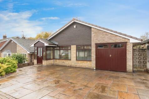 2 bedroom detached bungalow for sale