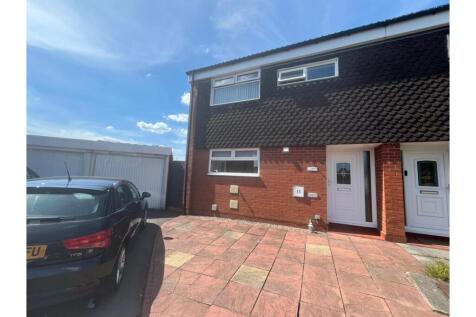 3 bedroom semi-detached house for sale