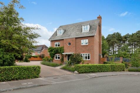 6 bedroom detached house for sale