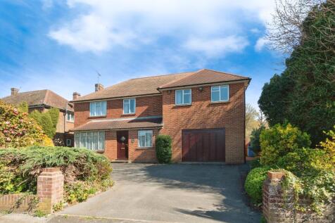 5 bedroom detached house for sale