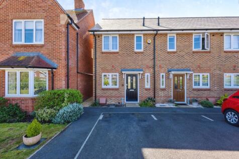 2 bedroom end of terrace house for sale