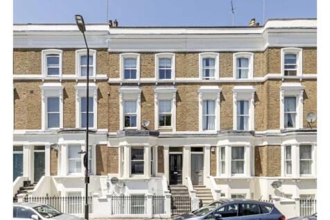 1 bedroom ground floor maisonette for sale
