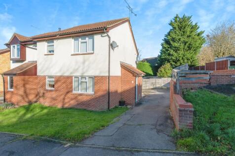 1 bedroom end of terrace house for sale