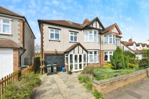 5 bedroom semi-detached house for sale
