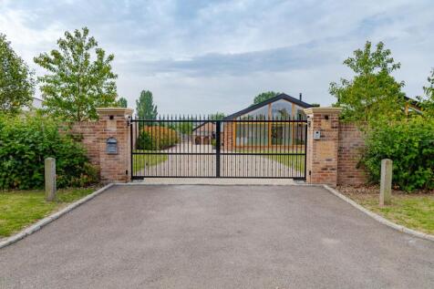 4 bedroom barn conversion for sale