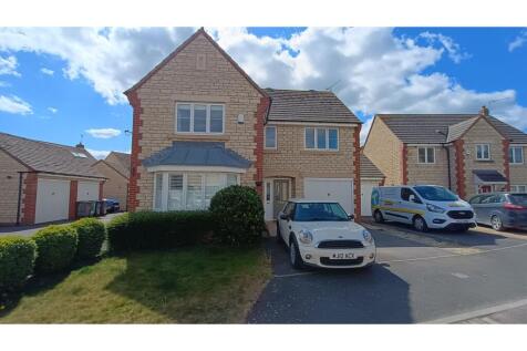 6 bedroom detached house for sale