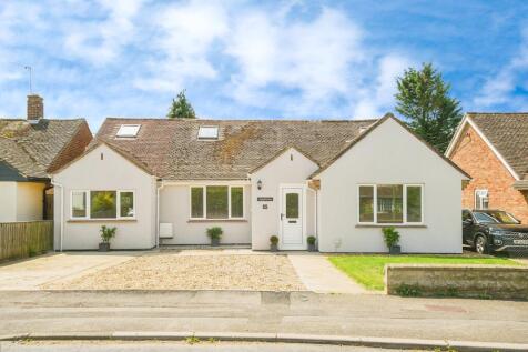 4 bedroom detached bungalow for sale