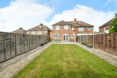 5 bedroom semi-detached house for sale