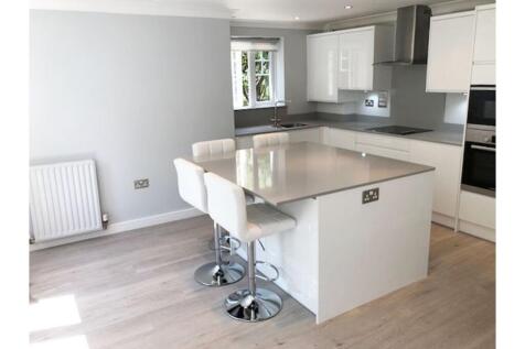 1 bedroom ground floor flat for sale