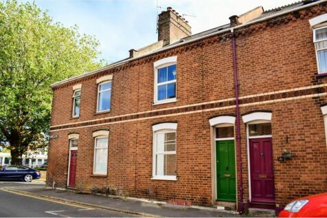 4 bedroom terraced house for sale