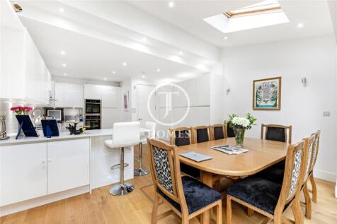 Albert Road, London, NW4 3 bed end of terrace house for sale