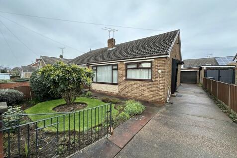 2 bedroom semi-detached bungalow for sale