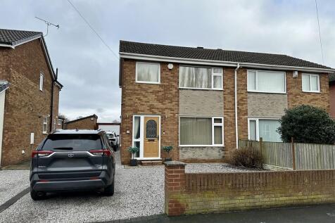 3 bedroom semi-detached house for sale