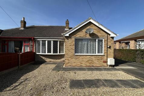 3 bedroom semi-detached bungalow for sale