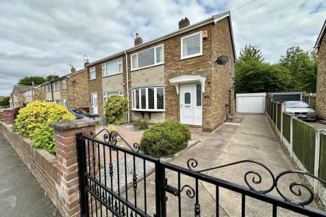 3 bedroom semi-detached house for sale