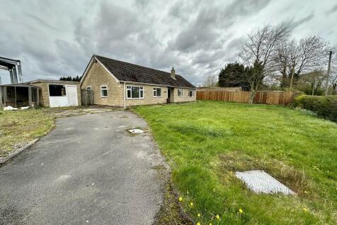 3 bedroom detached bungalow for sale