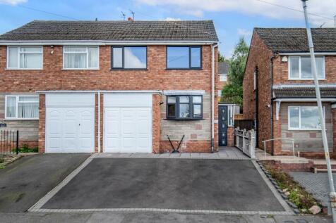 Greenways, Halesowen, West Midlands, B63 3 bed semi
