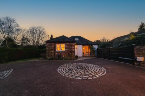 3 bedroom cottage for sale