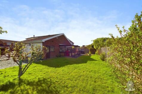 2 bedroom detached bungalow for sale