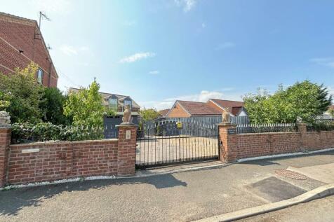 2 bedroom detached house for sale