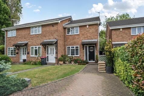 2 bedroom link detached house for sale