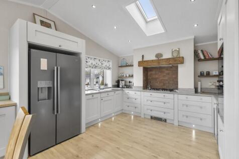 2 bedroom park home for sale