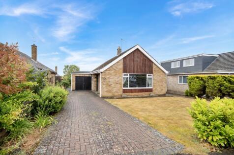 2 bedroom detached bungalow for sale