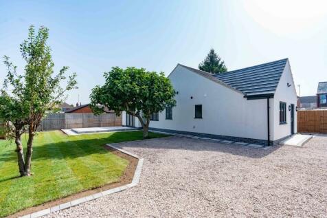 3 bedroom detached bungalow for sale