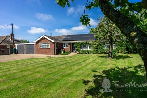 Knapton Green, North Walsham... 4 bed bungalow for sale