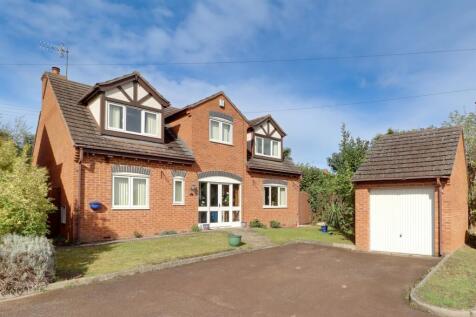 Simon's Close. Broughton Hackett, WR7... 4 bed detached house for sale