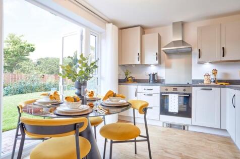 2 bedroom semi-detached house for sale