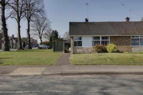2 bedroom semi-detached bungalow for sale