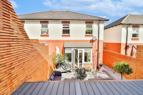 Lower Chase road, Malvern, WR14 2BZ 3 bed semi