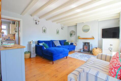 3 bedroom cottage for sale