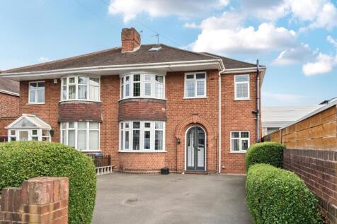 4 bedroom semi-detached house for sale