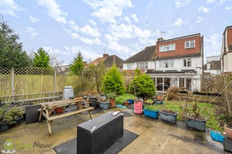 4 bedroom semi-detached house for sale