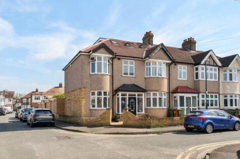 CARLTON CRESCENT, CHEAM, SUTTON, SM3 5 bed end of terrace house for sale