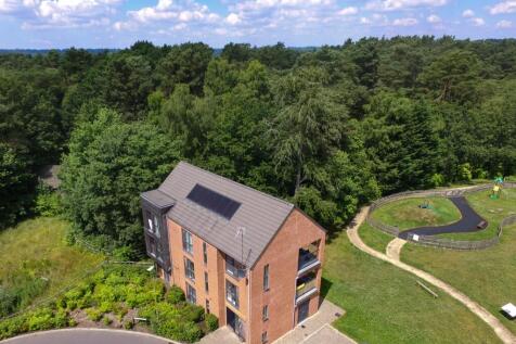 Artillery Drive, Bordon, Hampshire, GU35 2 bed apartment for sale