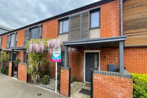 Challenger Place, Bordon, Hampshire... 3 bed semi