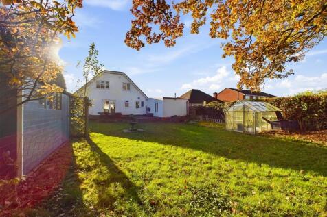 Windsor Road, Lindford, Bordon... 4 bed detached bungalow for sale