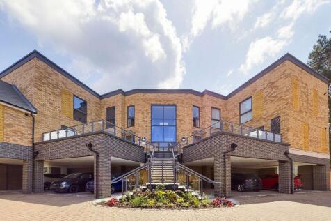 Sword Court,  Bordon GU35 0AF 2 bed flat for sale