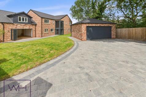 5 bedroom detached house for sale