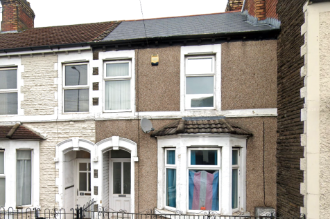 4 bedroom terraced house for sale