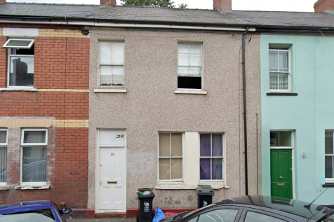 4 bedroom terraced house for sale