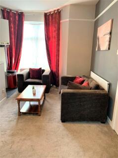 1 bedroom ground floor flat for sale