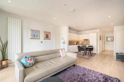 Commodore House, Royal Wharf, London E16 2 bed apartment for sale