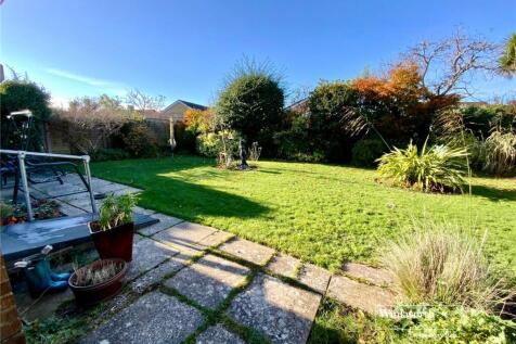 Dunlin Close, Mudeford, Christchurch... 2 bed bungalow for sale