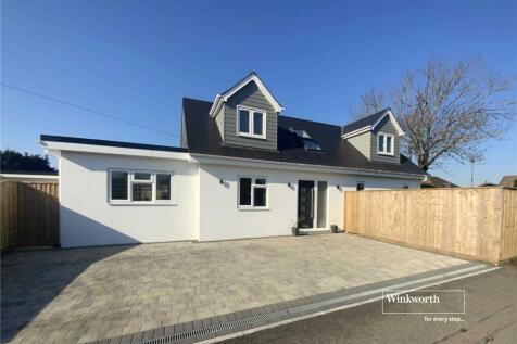 Lingwood Avenue, Mudeford... 3 bed bungalow for sale