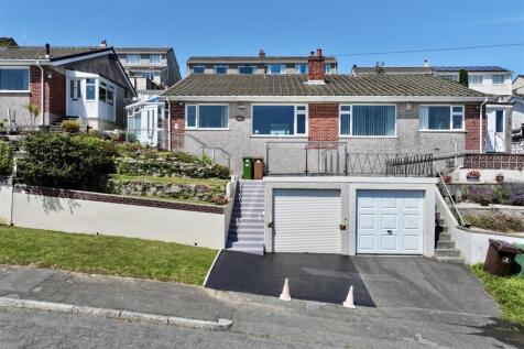 2 bedroom semi-detached bungalow for sale