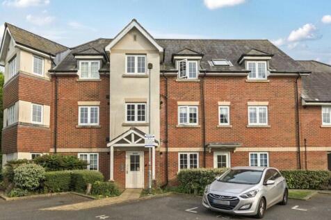 Wycombe House, Wellesbourne Road... 2 bed apartment for sale